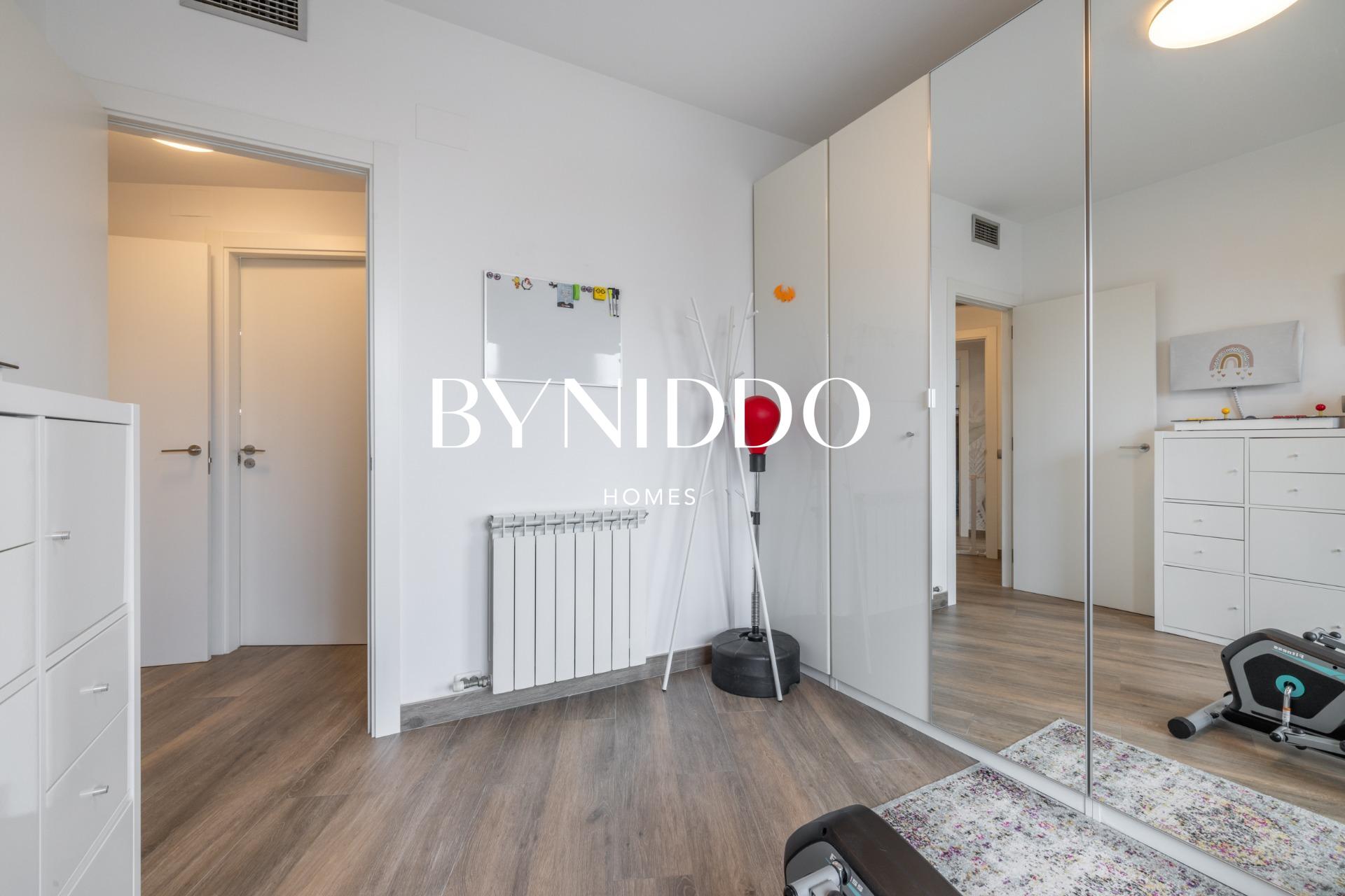 Espectacular dúplex reformado con terrazas y parking - foto 26