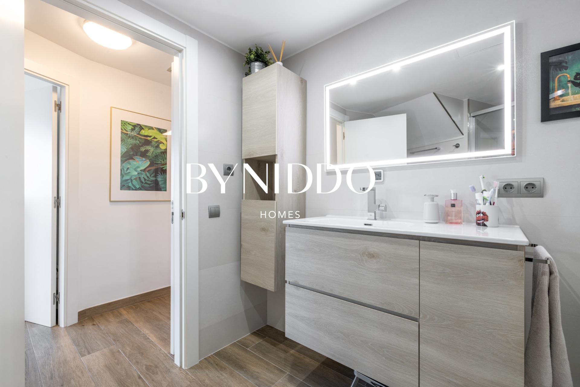 Espectacular dúplex reformado con terrazas y parking - foto 31