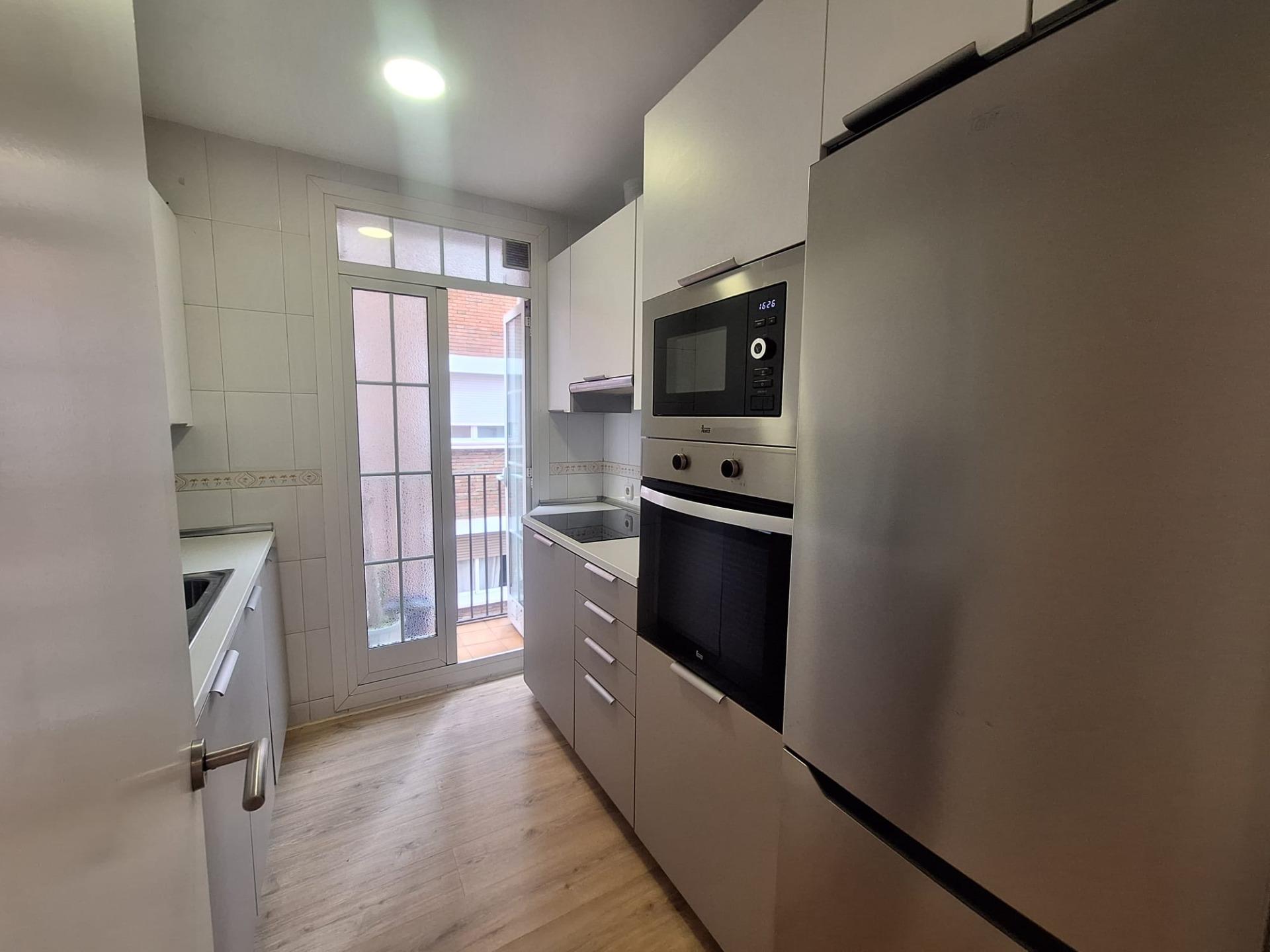 PISO ESQUINERO EN LA BARCELONETA TOTALMENTE REFORMADO - foto 18