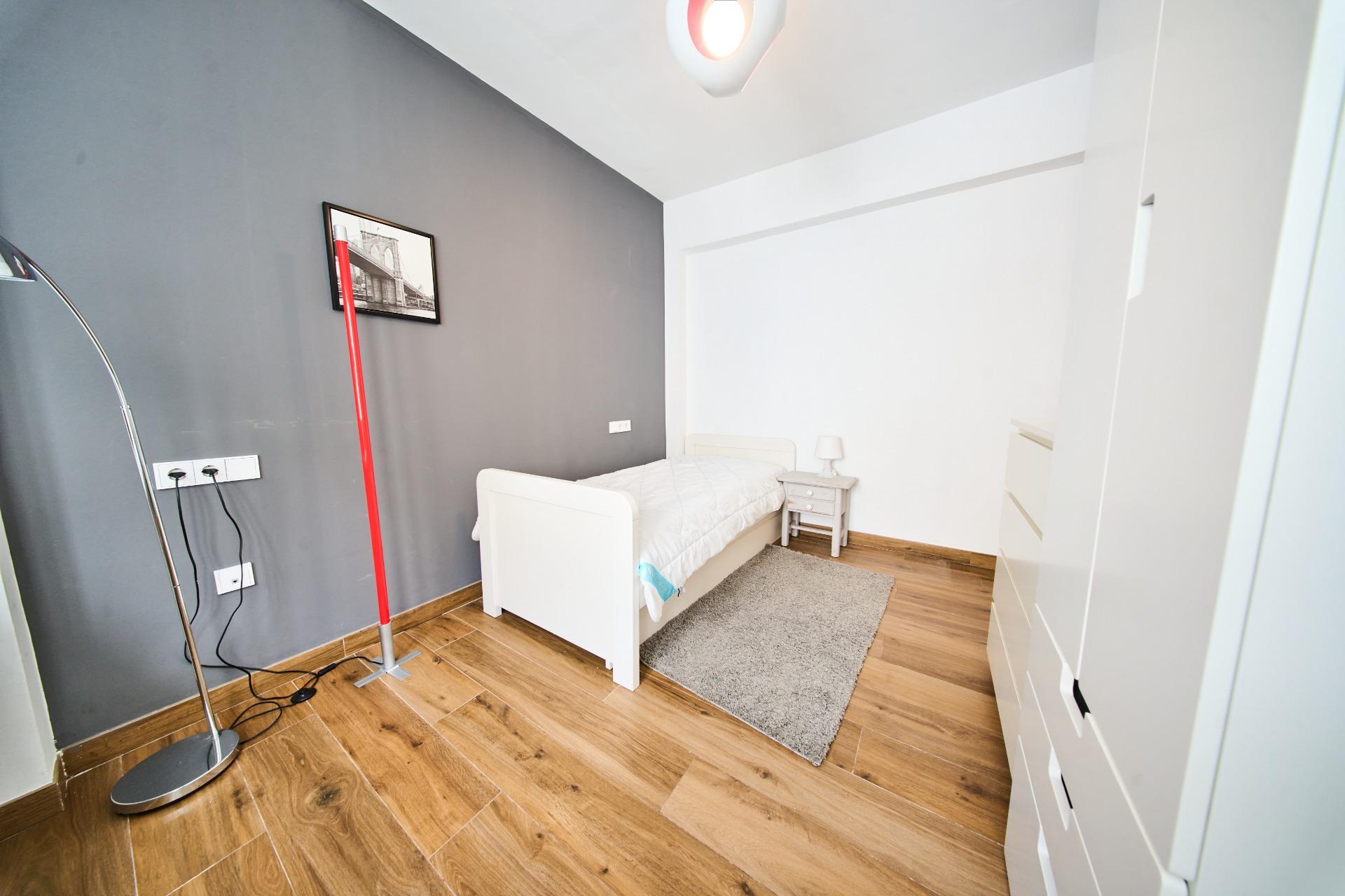 Atico reformado con terraza y aerotermia - foto 23