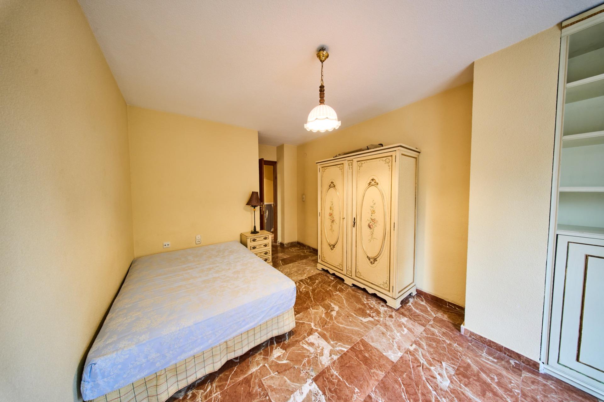 Gran piso en Cardenal Parrado - foto 14