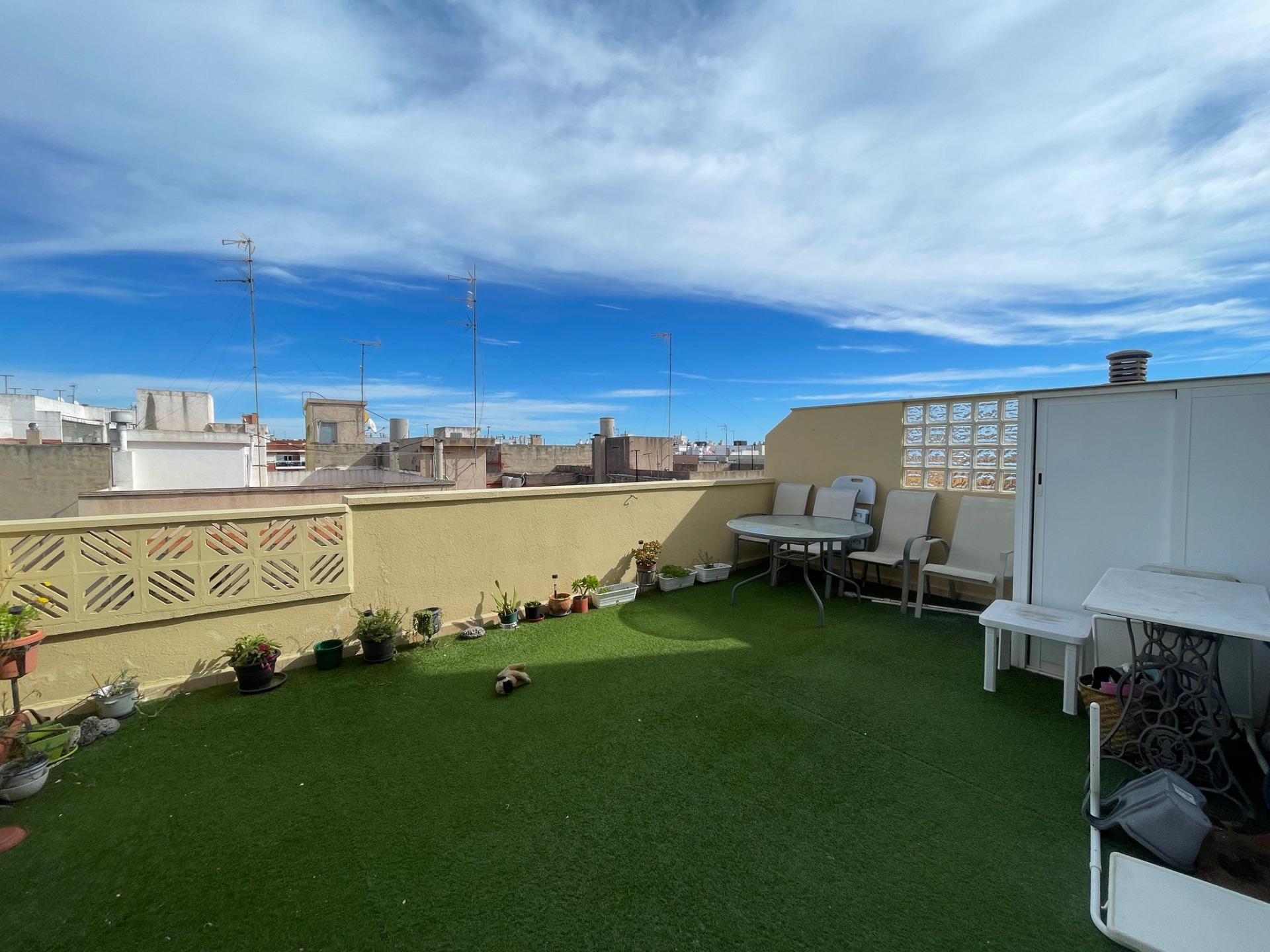 ¡Descubre este ático con enorme terraza en el corazón de Ben - foto 4