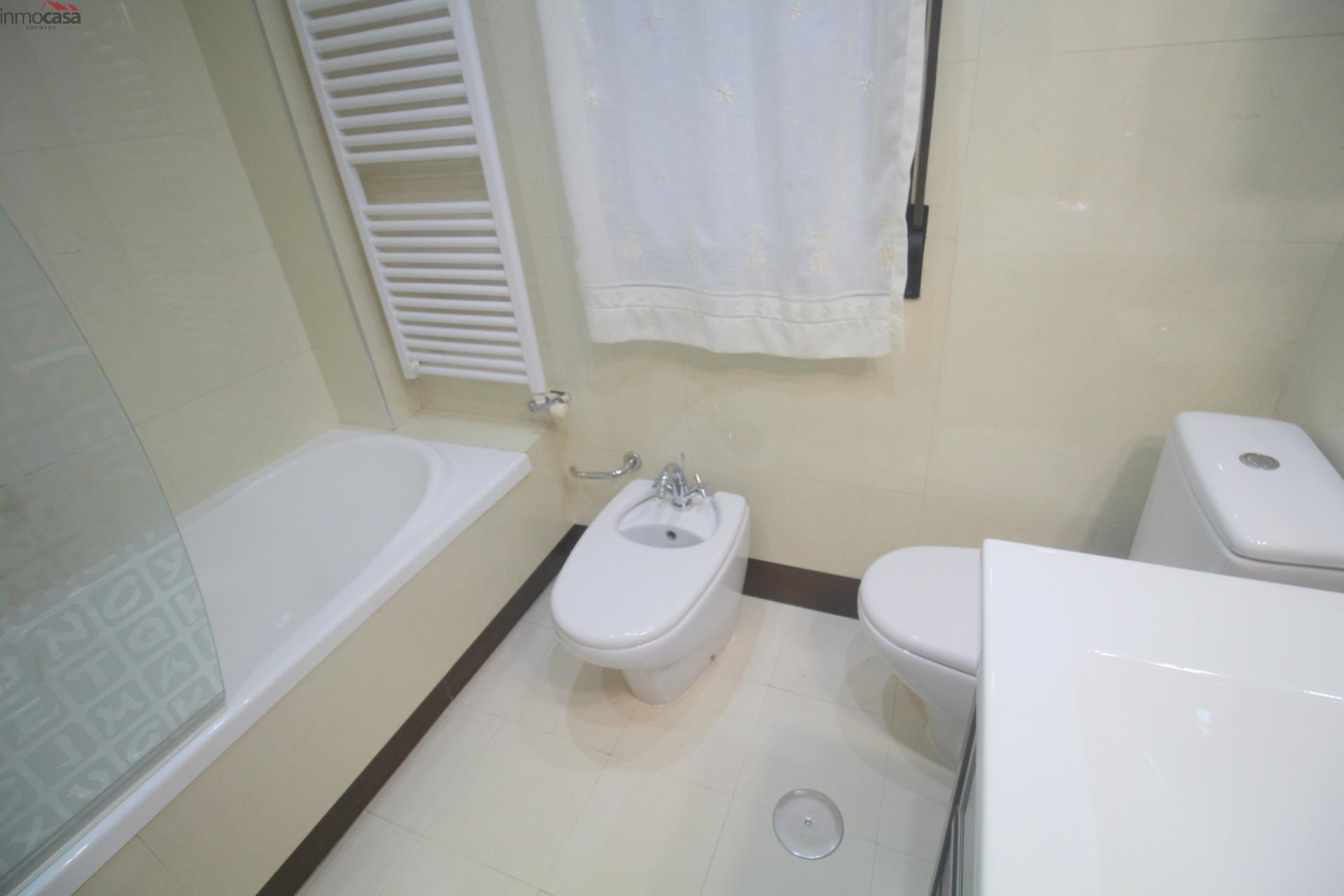 precio excepcional¡¡¡de tres dormitorios,  amueblado con gar - foto 18