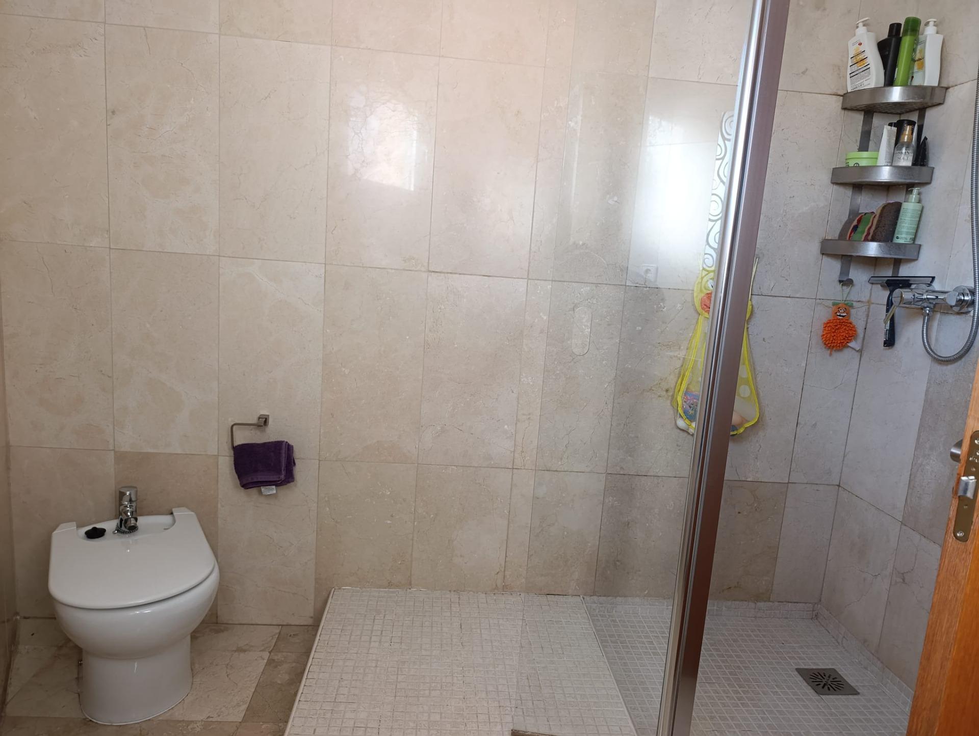 PRECIOSO CHALET PAREADO EN CALLE BERLIN, 25 - foto 10