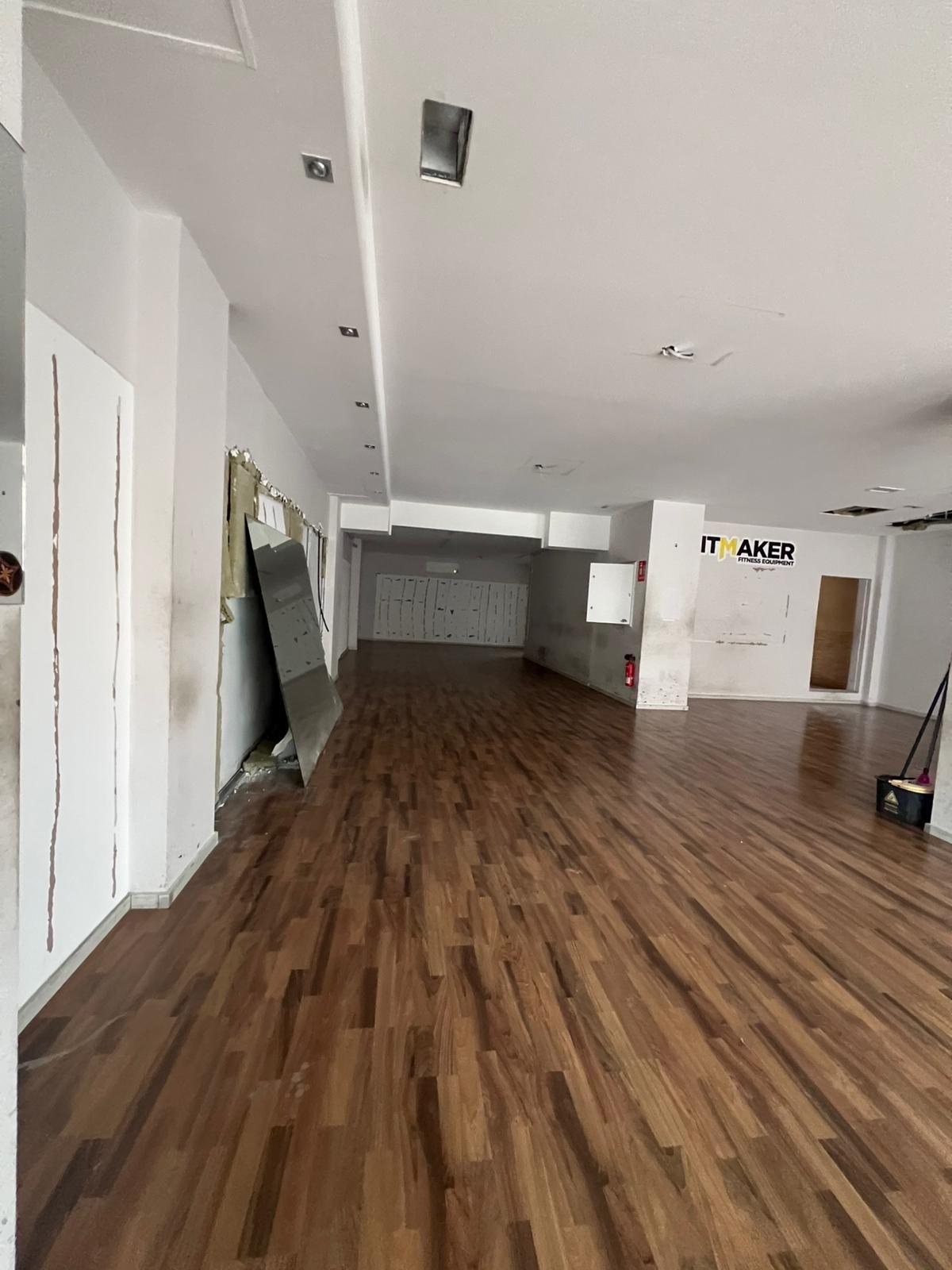 MAGNIFICO LOCAL EN LA ALBERCA - foto 6