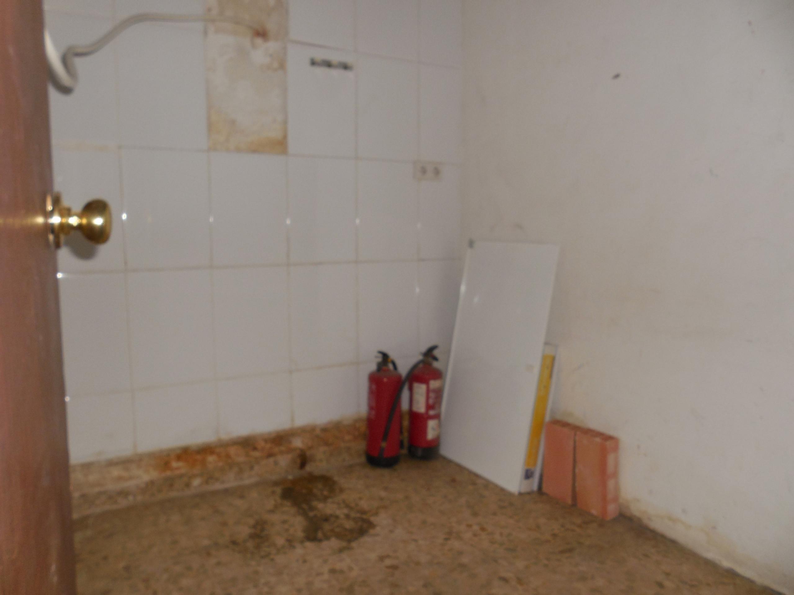 LOCAL COMERCIAL ENTRE ARABIAL Y CAMINO DE RONDA - foto 13