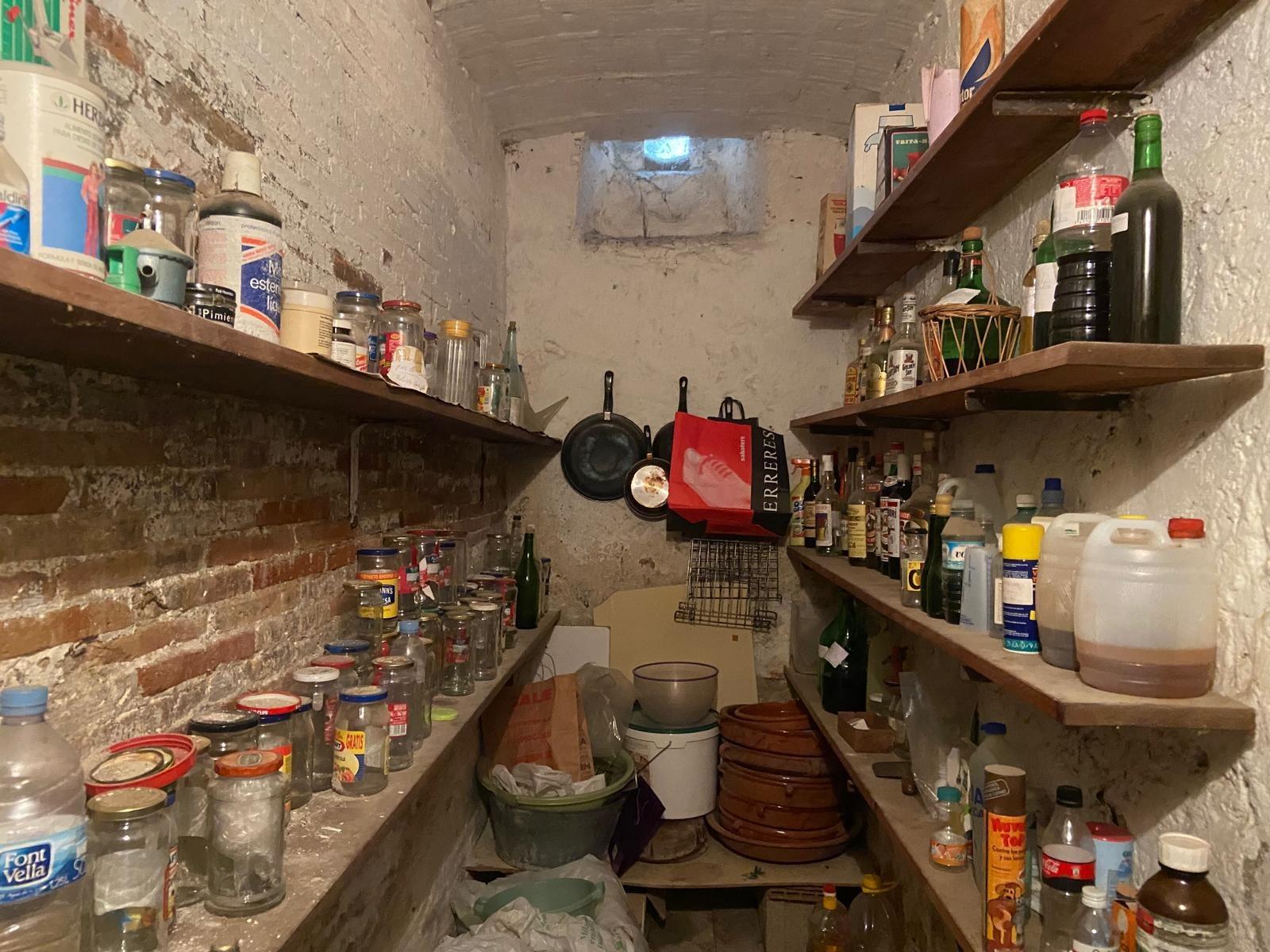 Descubre el Potencial de esta Gran Casa Familiar en Pontós - foto 50