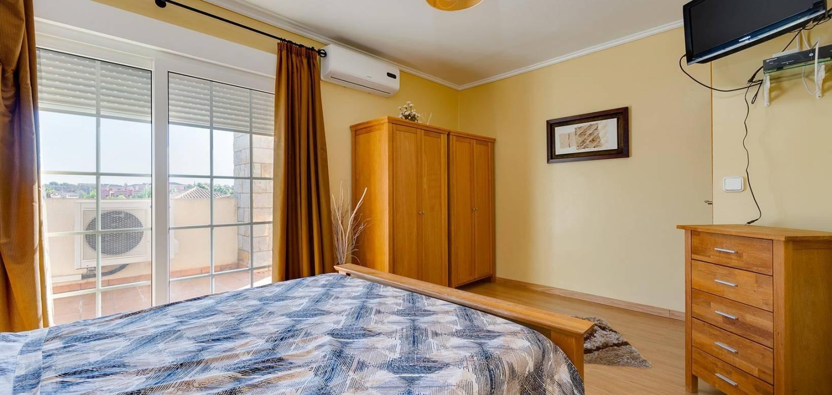 Villa independiente en primera línea de golf en Las Ramblas, - foto 21