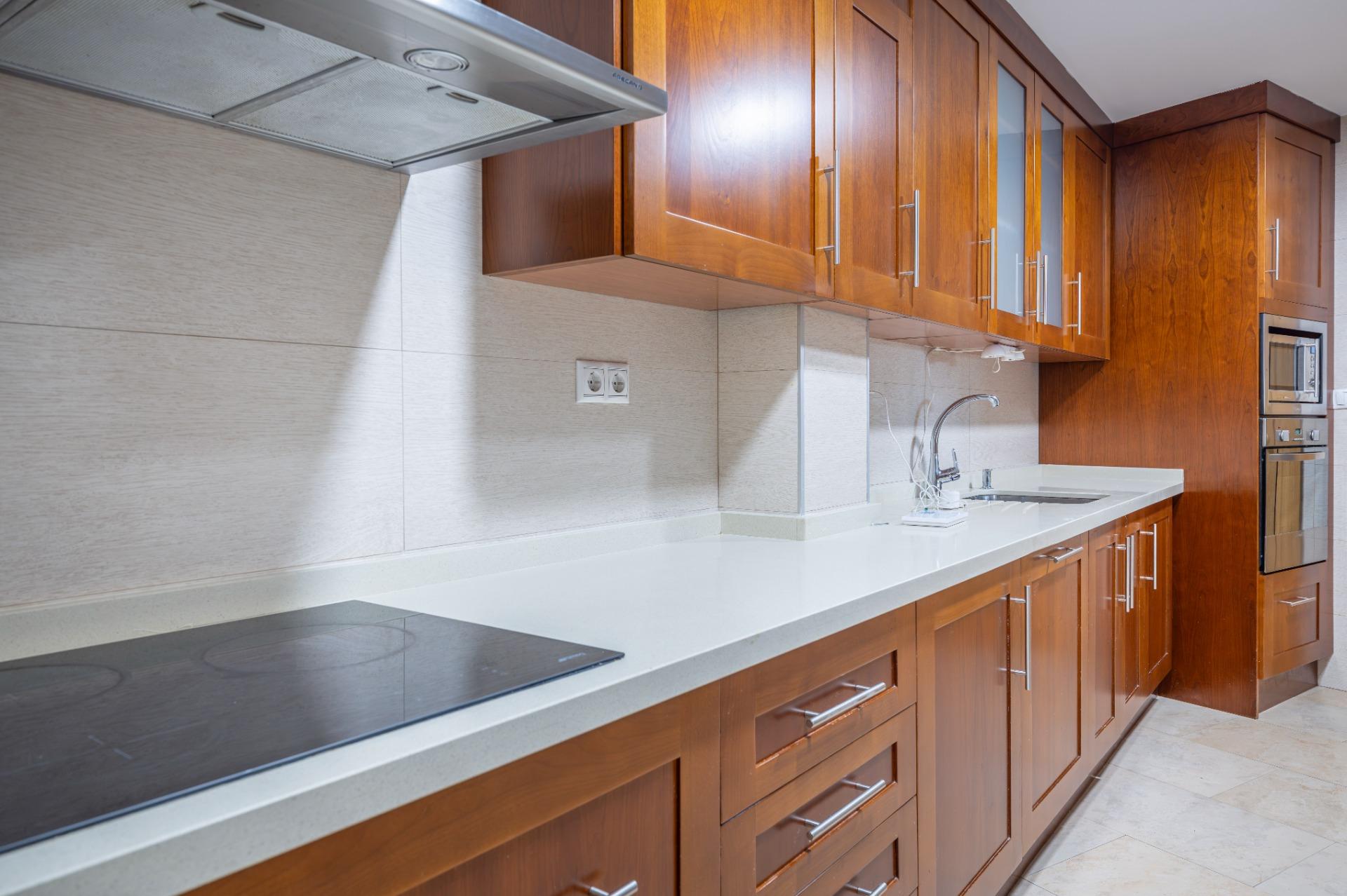 Gran Piso Reformado en Constitución, Frente a Paseillos Univ - foto 8