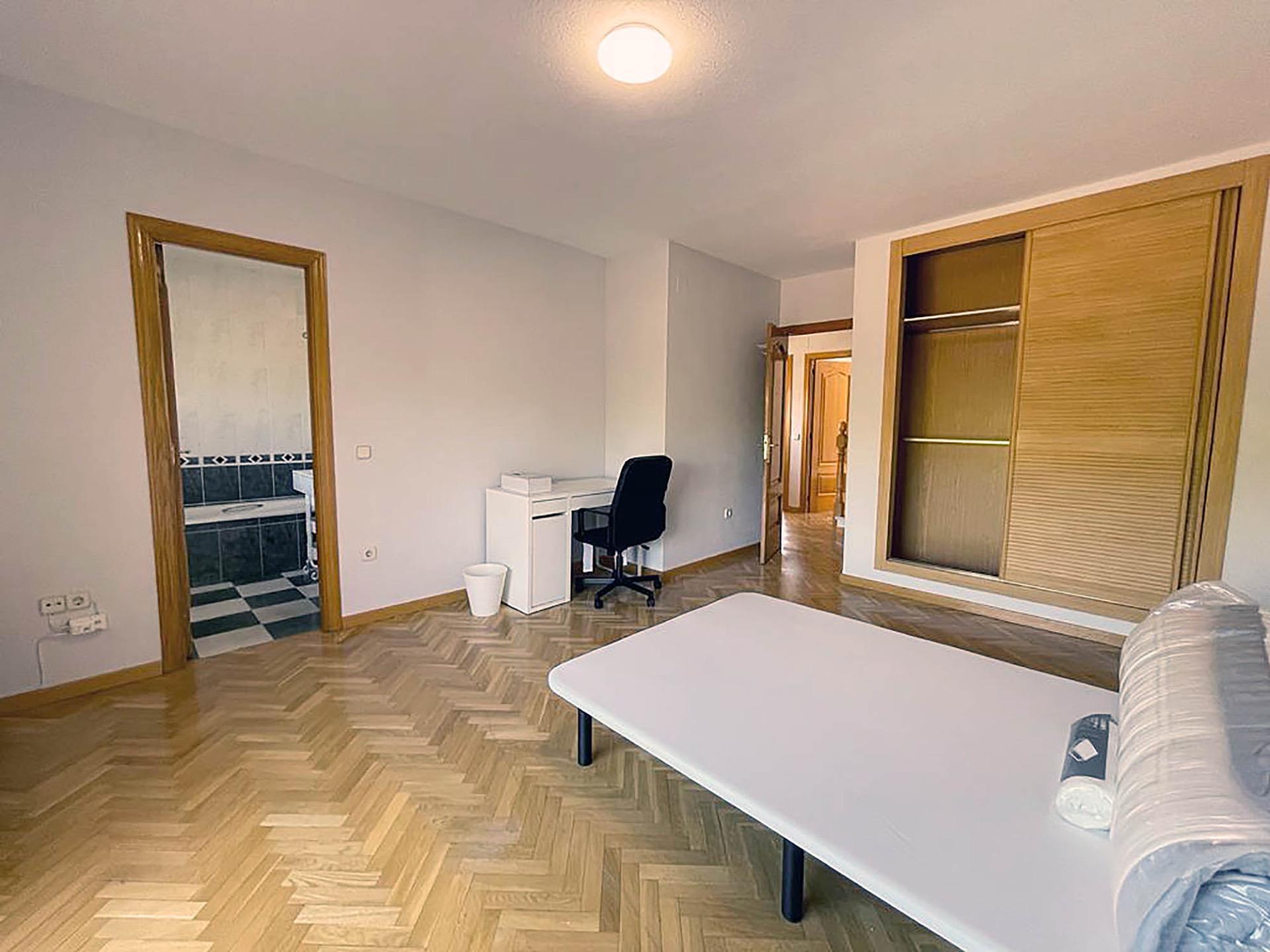 CHALET PAREADO EN ALQUILER PARA GRUPO DE ESTUDIANTES EN VILL - foto 34