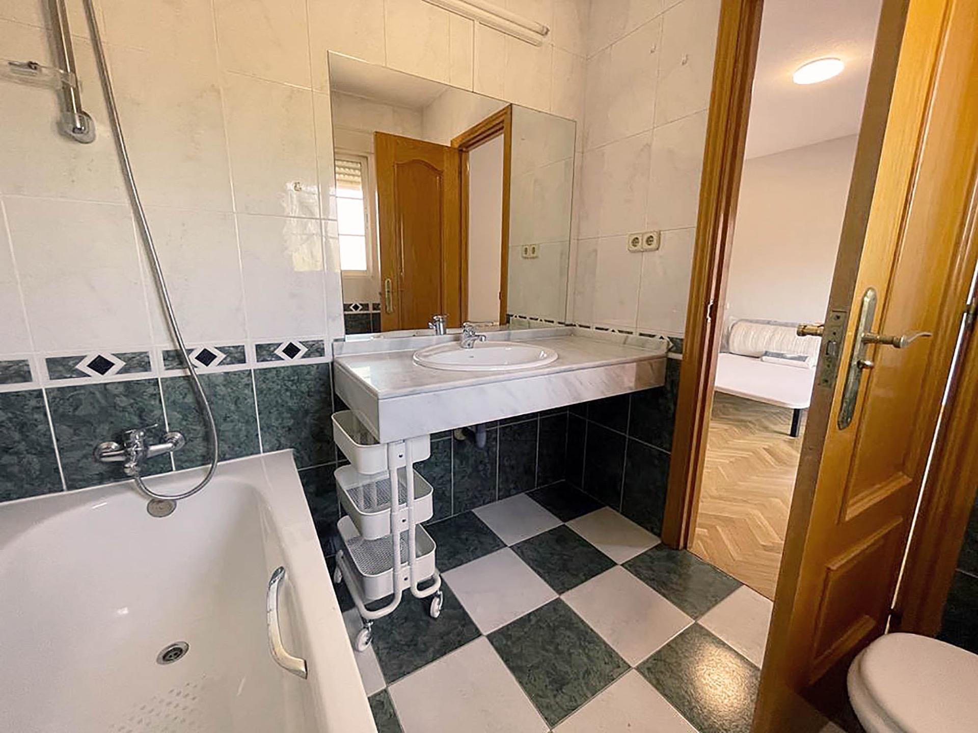 CHALET PAREADO EN ALQUILER PARA GRUPO DE ESTUDIANTES EN VILL - foto 37