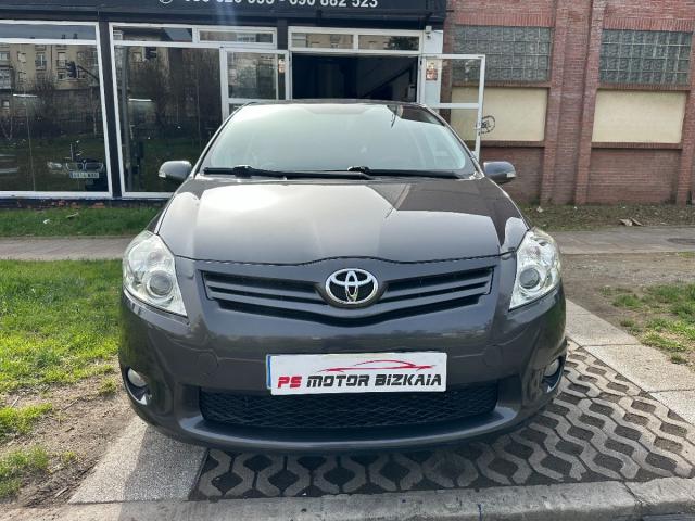 TOYOTA - Auris - 5p 2.0 D-4D DPF Active - foto 2