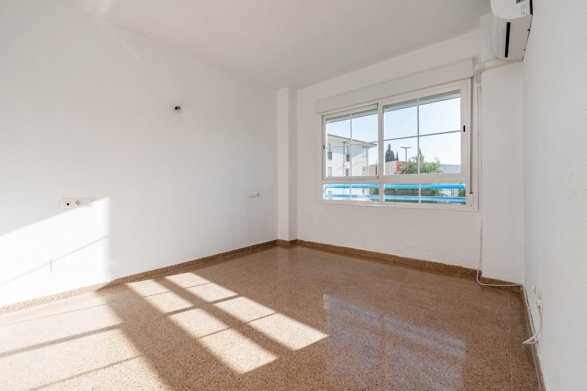 PRECIOSO PISO EN LAS GABIAS EN URBANIZACIÓN CON PISCINA COMU - foto 13