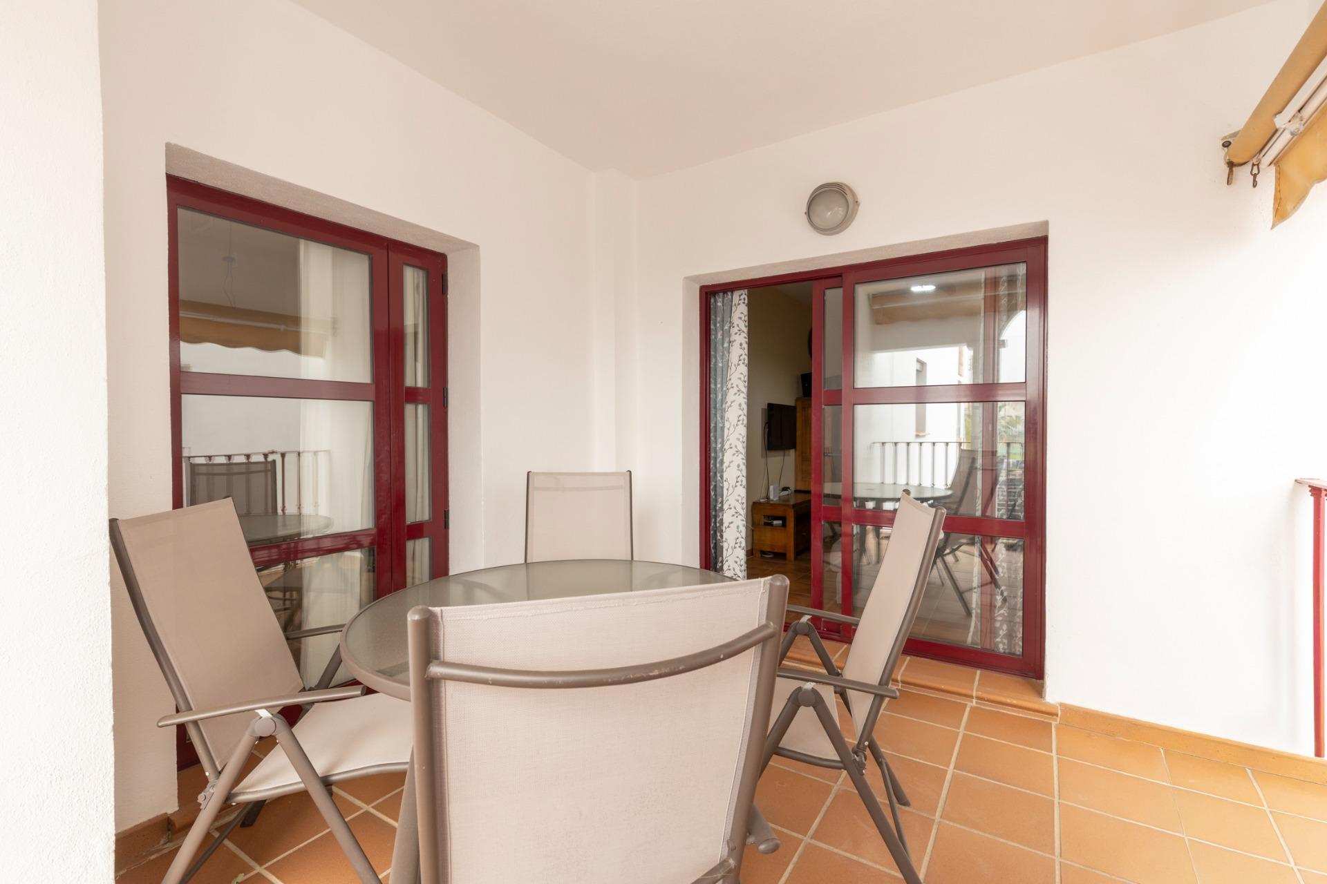 Pisazo en Playa Granada para entrar a vivir en urbanización  - foto 28