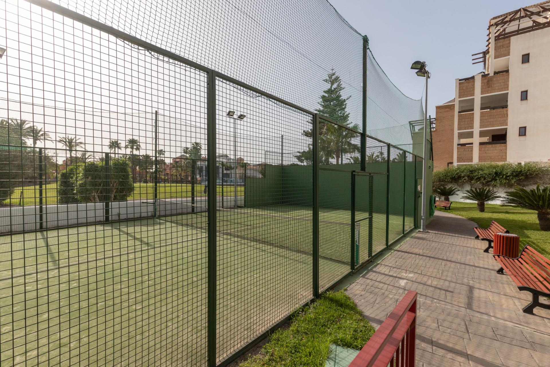 Pisazo en Playa Granada para entrar a vivir en urbanización  - foto 39