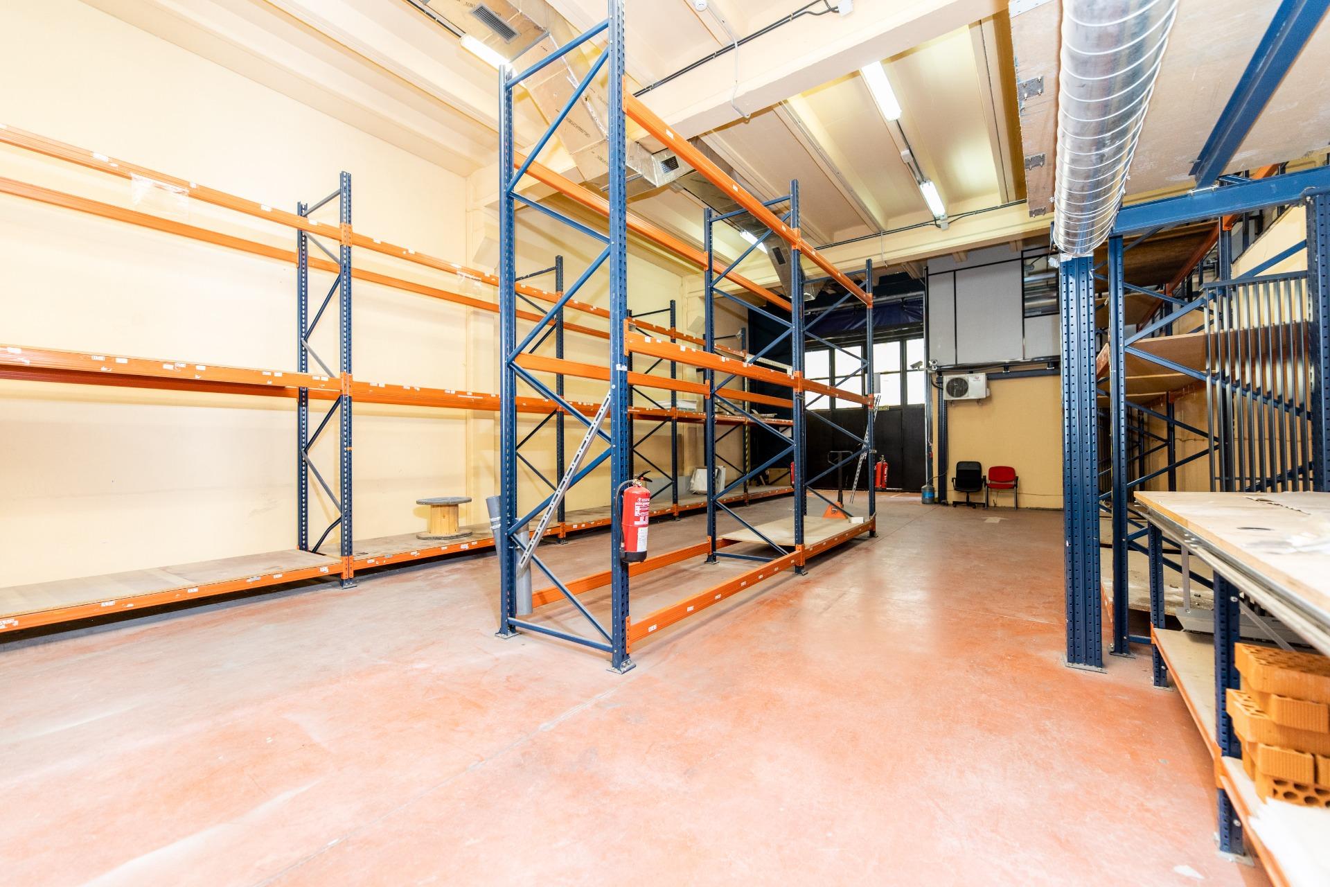 Se vende nave de oficinas alquilada, en rentabilidad - foto 24