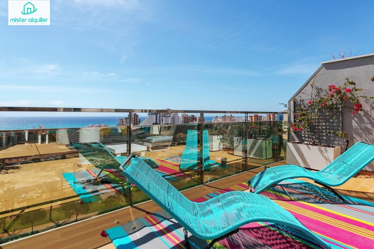 ESPECTACULAR ÁTICO EN ALQUILER EN EL RESIDENCIAL ABEDULES – 