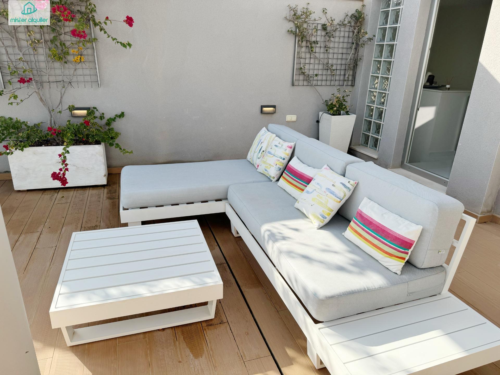 ESPECTACULAR ÁTICO EN ALQUILER EN EL RESIDENCIAL ABEDULES –  - foto 44