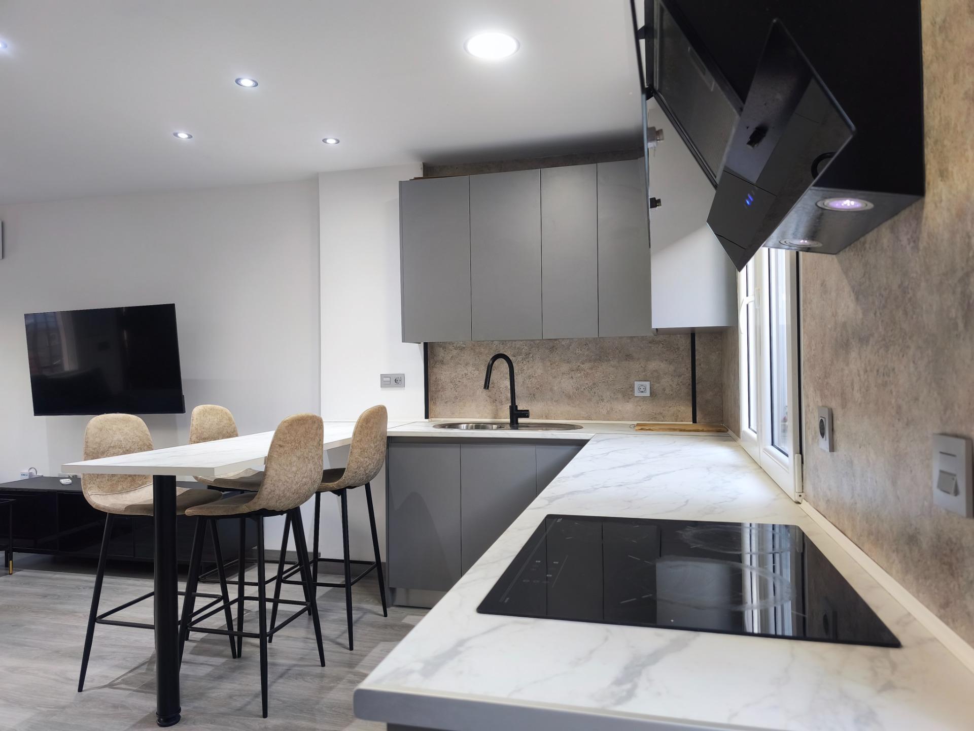 Casa adosada en alquiler en Las Gabias con 3 habitaciones y  - foto 11