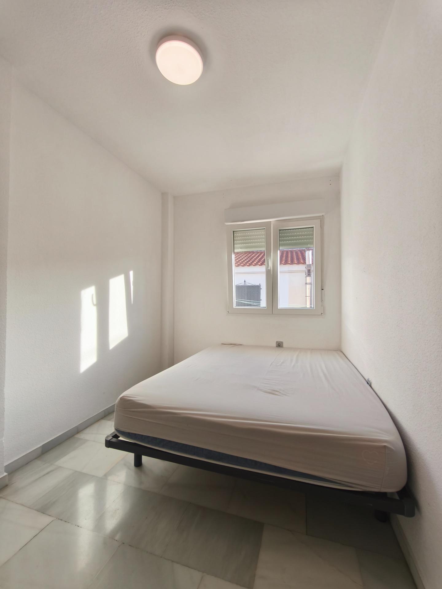 Casa adosada en alquiler en Las Gabias con 3 habitaciones y  - foto 27