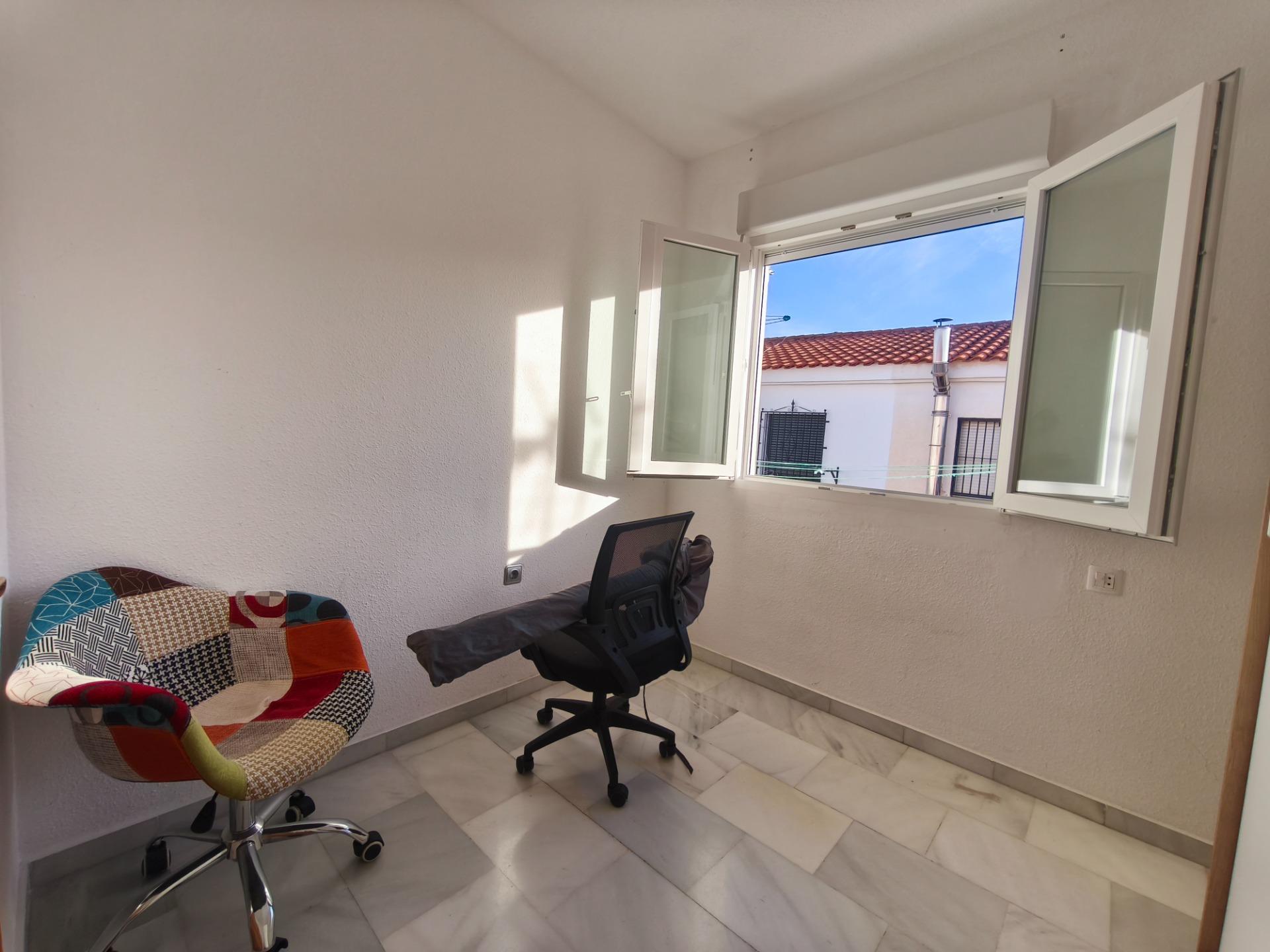 Casa adosada en alquiler en Las Gabias con 3 habitaciones y  - foto 31