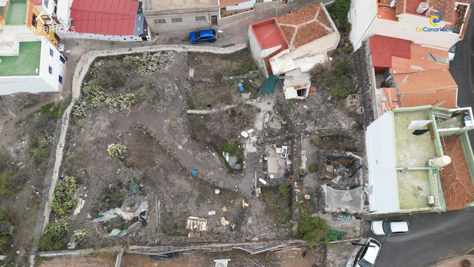 Gran oportunidad en Guía de Isora: casa de pueblo con parcel - foto 6