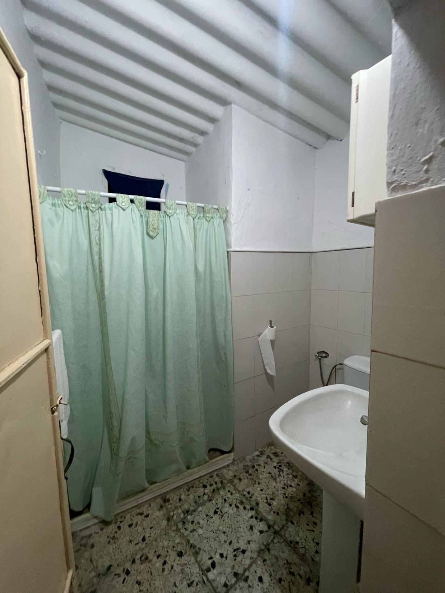 Gran oportunidad en Guía de Isora: casa de pueblo con parcel - foto 7