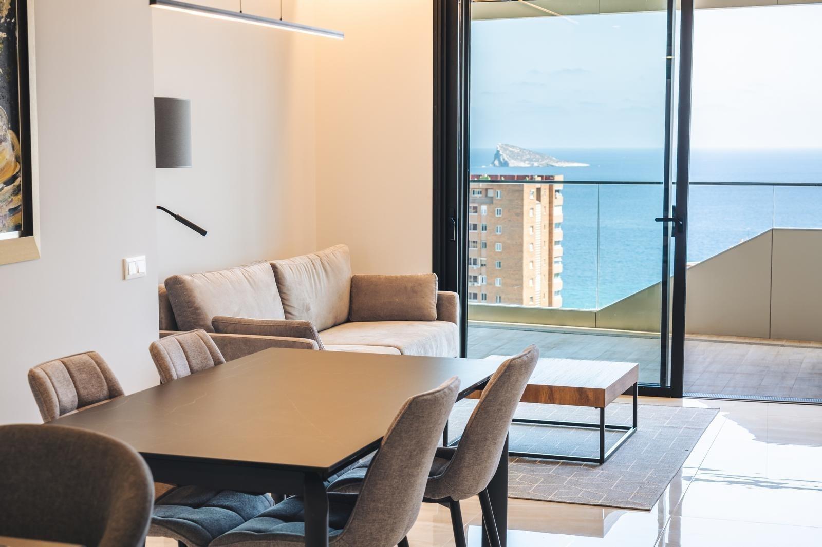 SE VENDE PRECIOSO APARTAMENTO CON VISTAS AL MAR EN PONIENTE - foto 4