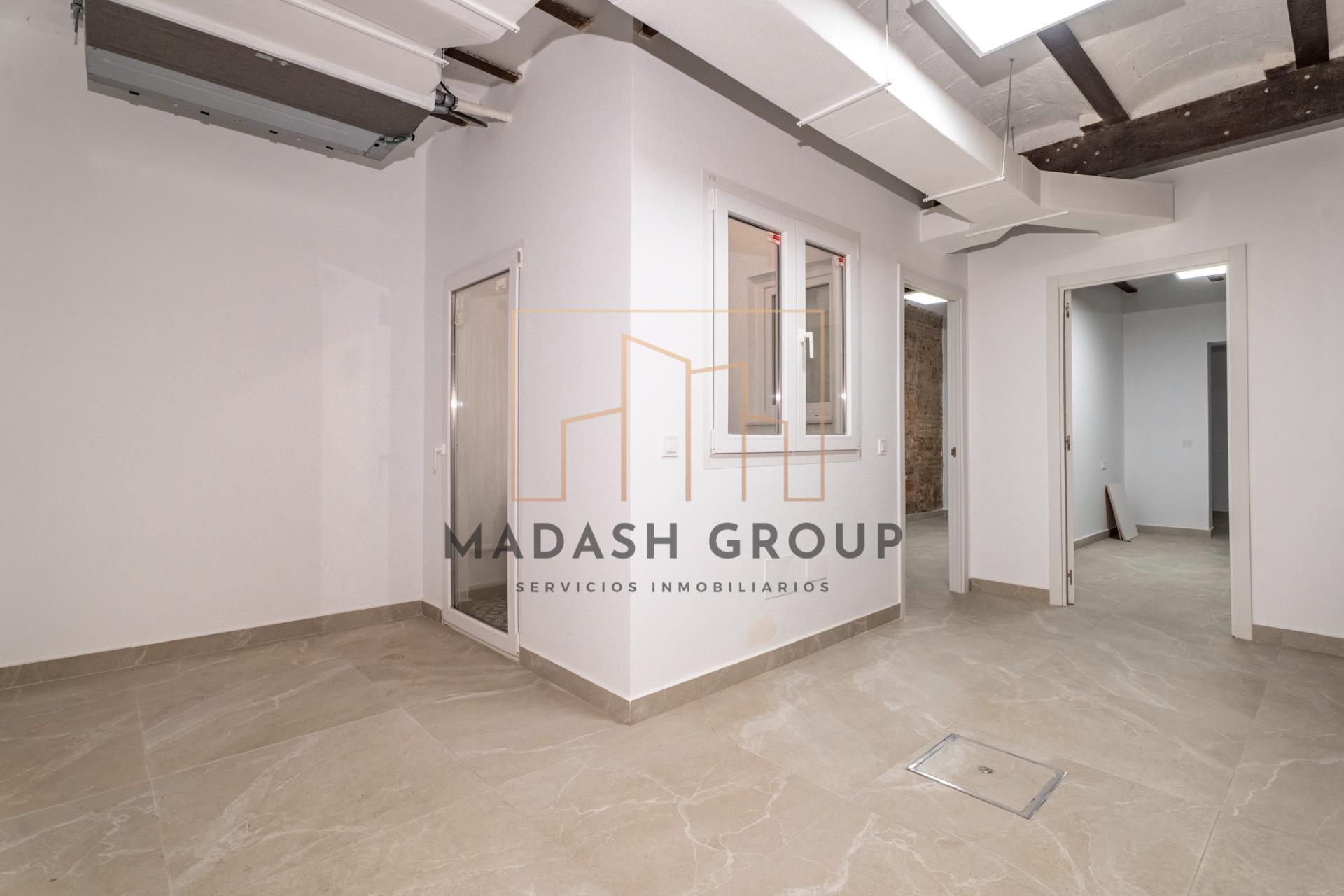 Exclusivo Bajo de Obra Nueva en el Corazón de Reus - foto 2