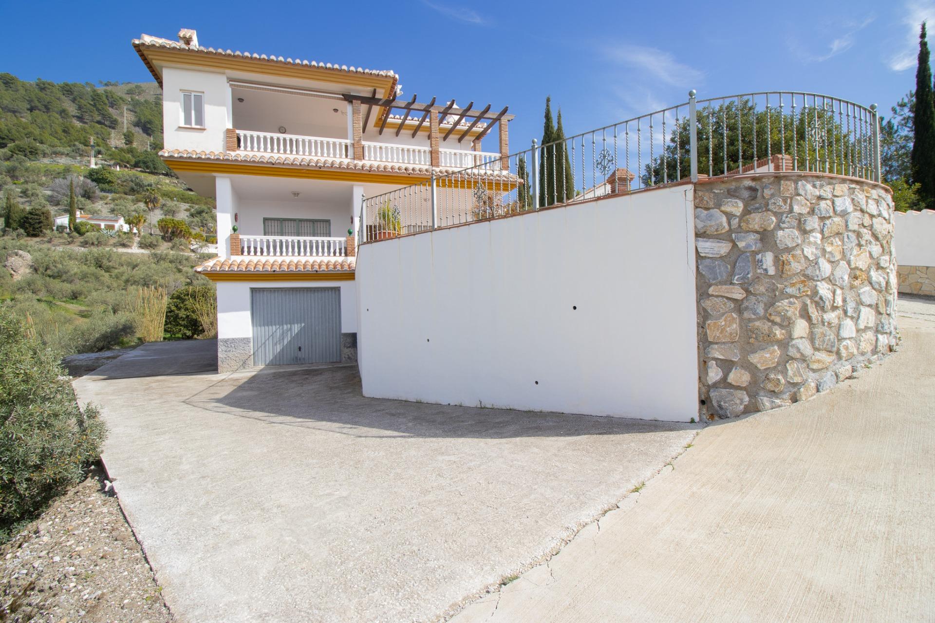 Cortijo Premium con Piscina, 3.500 m2 de Terreno Rústico y D - foto 5