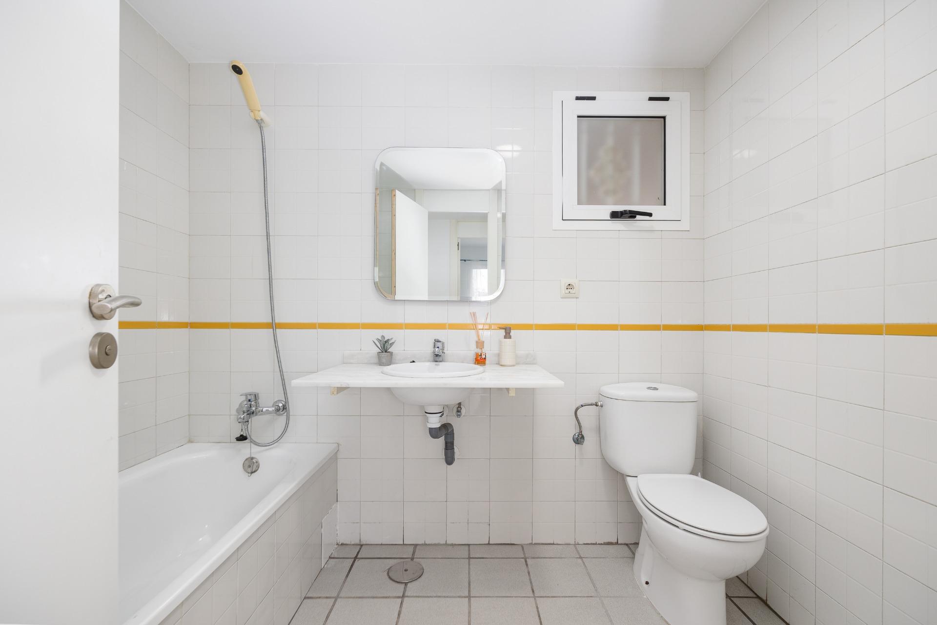 Planta baja en Playa Flamenca con parking y gran jardín priv - foto 22