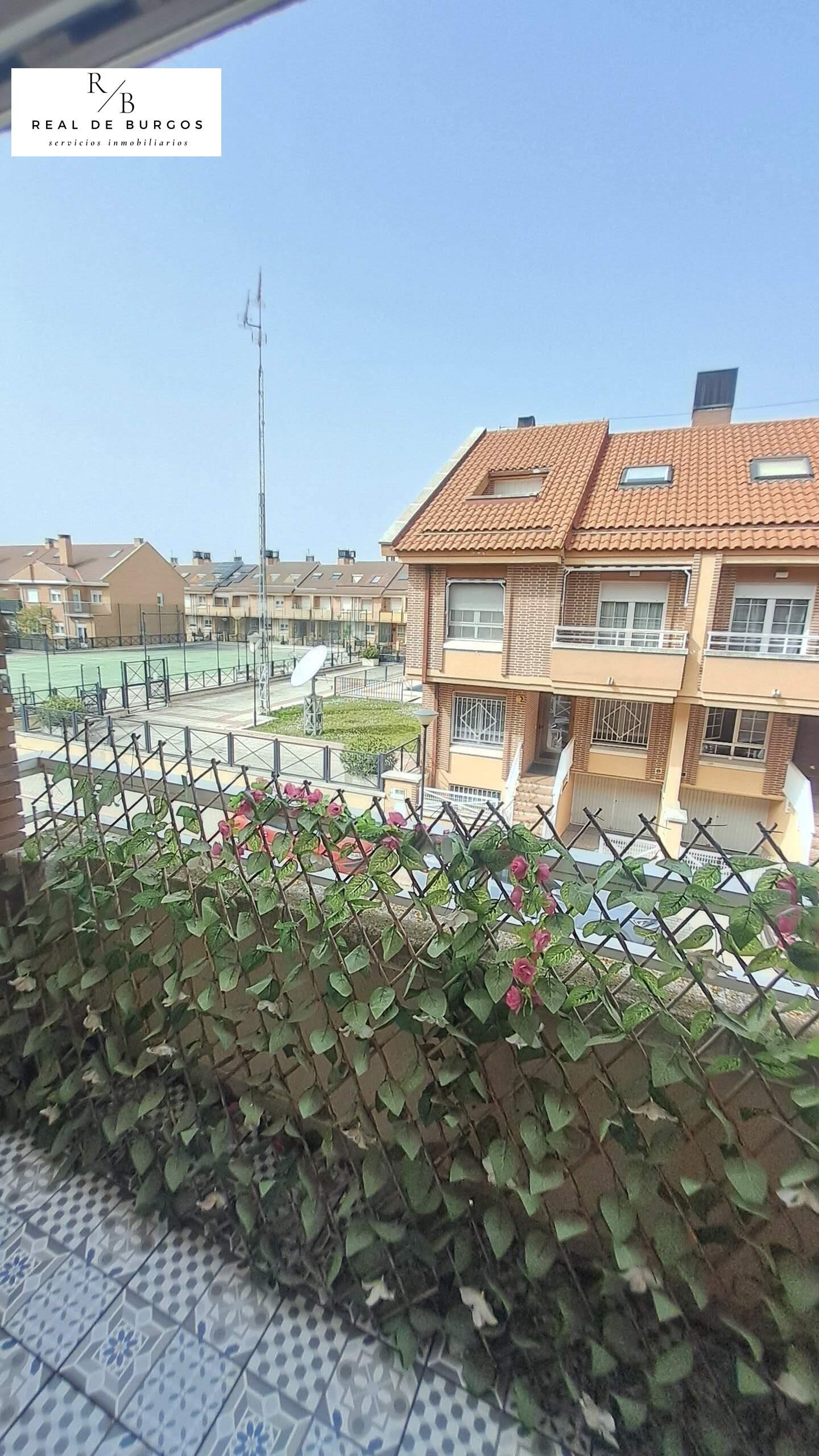 Venta de chalet adosado en Covaresa - foto 50