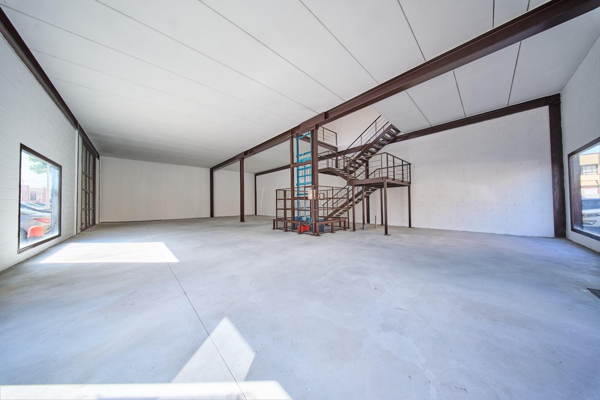 NAVE EN VENTA EN POLIGONO JUNCARIL - foto 4