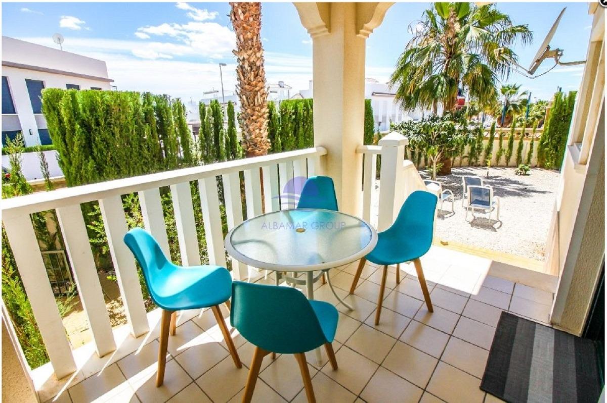 Apartamento en Albamar con 2 dormitorios y jardin - foto 6