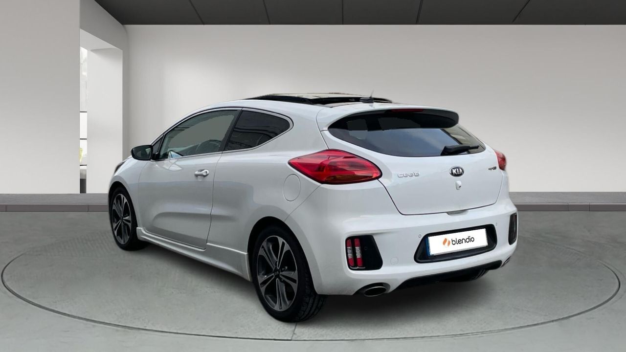 Kia Ceed 1.6 CRDI 100KW GT LINE 136 5P - foto 2