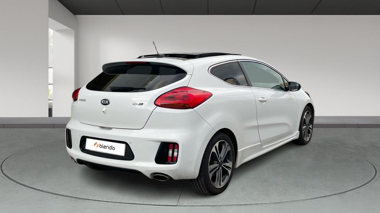Kia Ceed 1.6 CRDI 100KW GT LINE 136 5P - foto 5