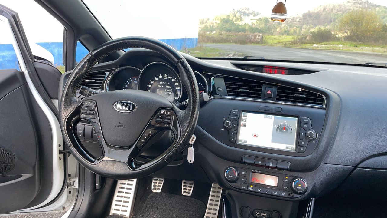 Kia Ceed 1.6 CRDI 100KW GT LINE 136 5P - foto 12