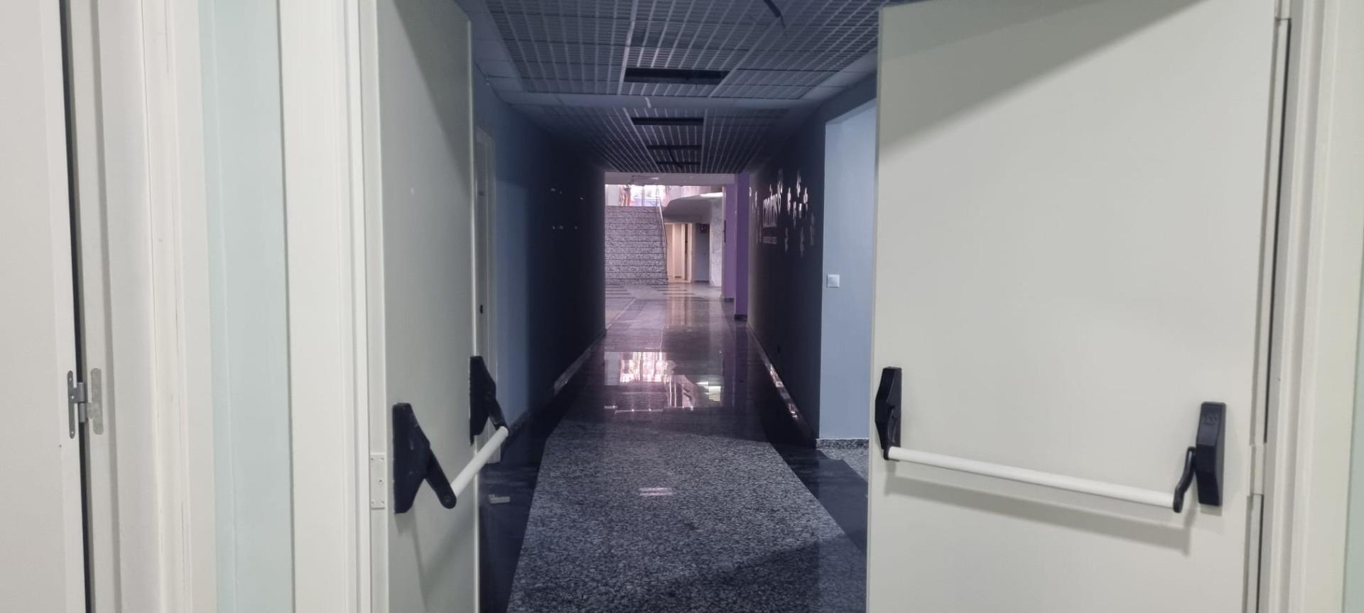 ALQUILER LOCAL EN CADIZ, ZONA AVENIDA-SAN JOSE - foto 8