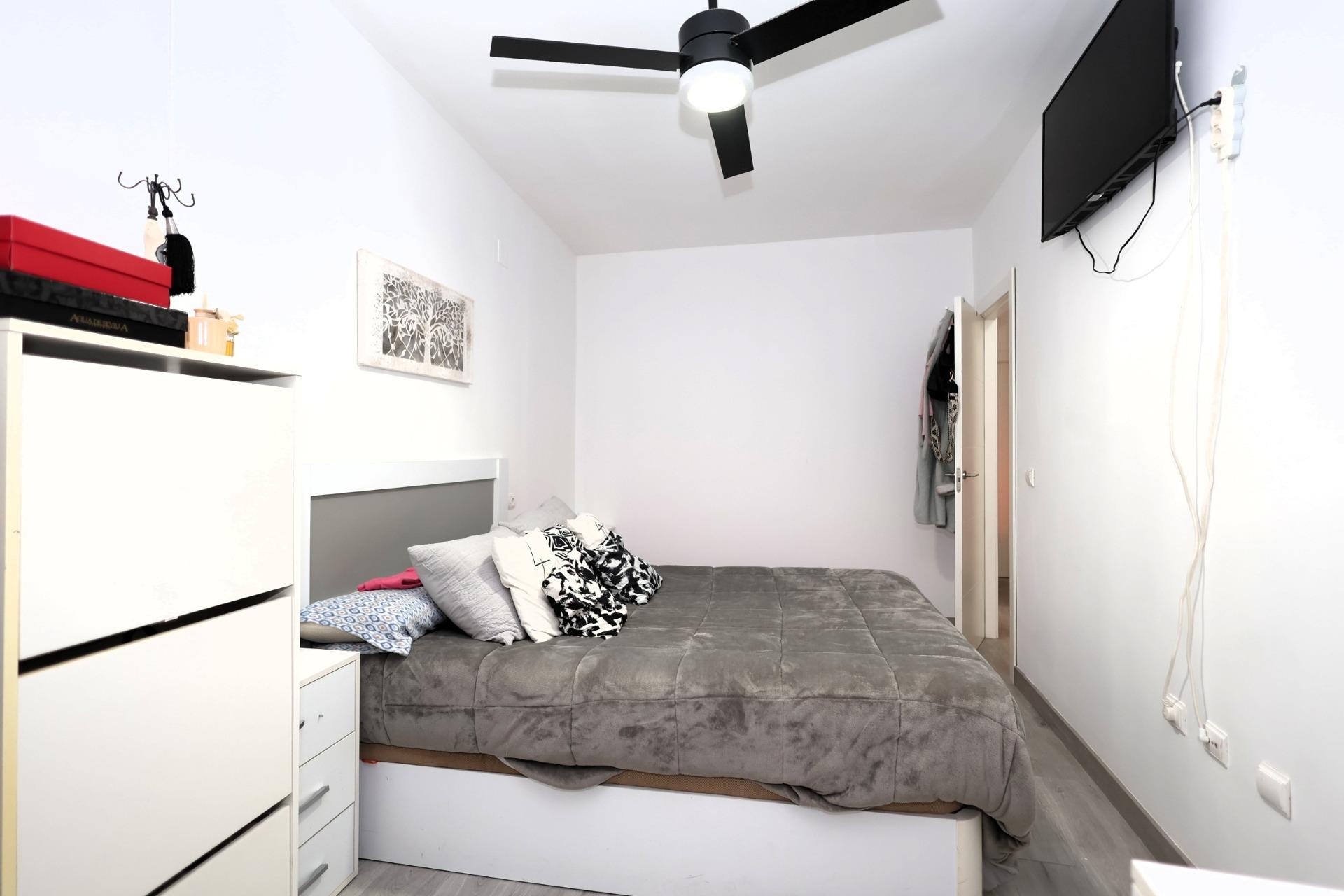 Maravilloso piso en Cullar Vega - foto 4