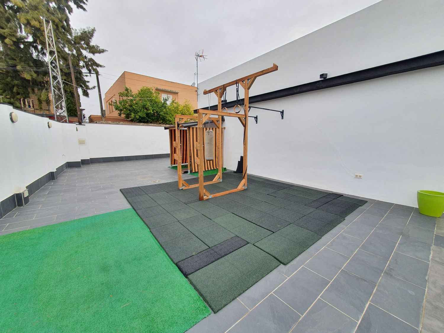 PRECIOSA CASA CON PISCINA - foto 21