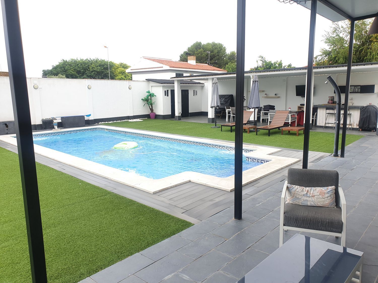 PRECIOSA CASA CON PISCINA - foto 26