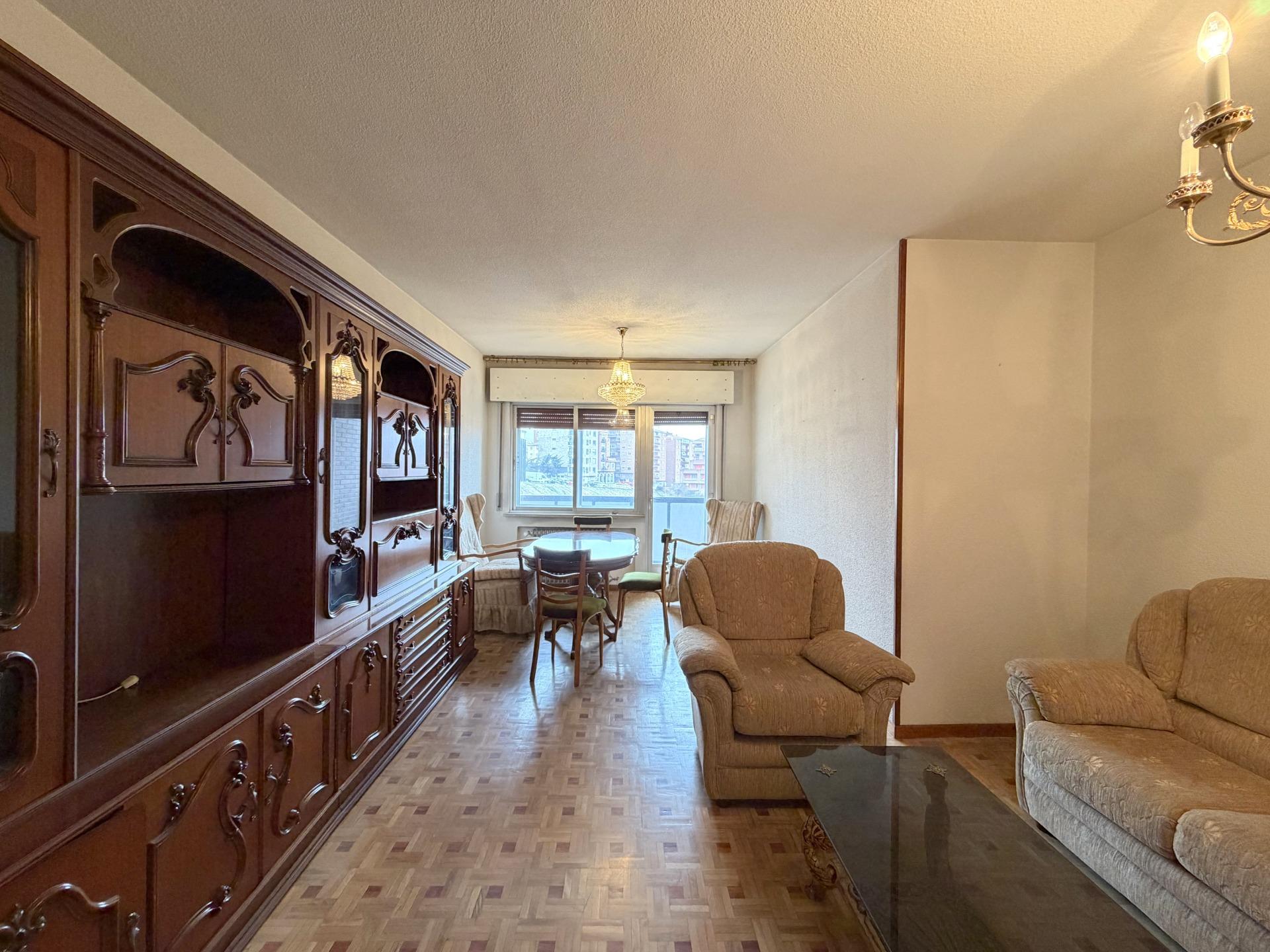 Gran oportunidad en el centro de Ávila: 4 dormitorios, terra - foto 3