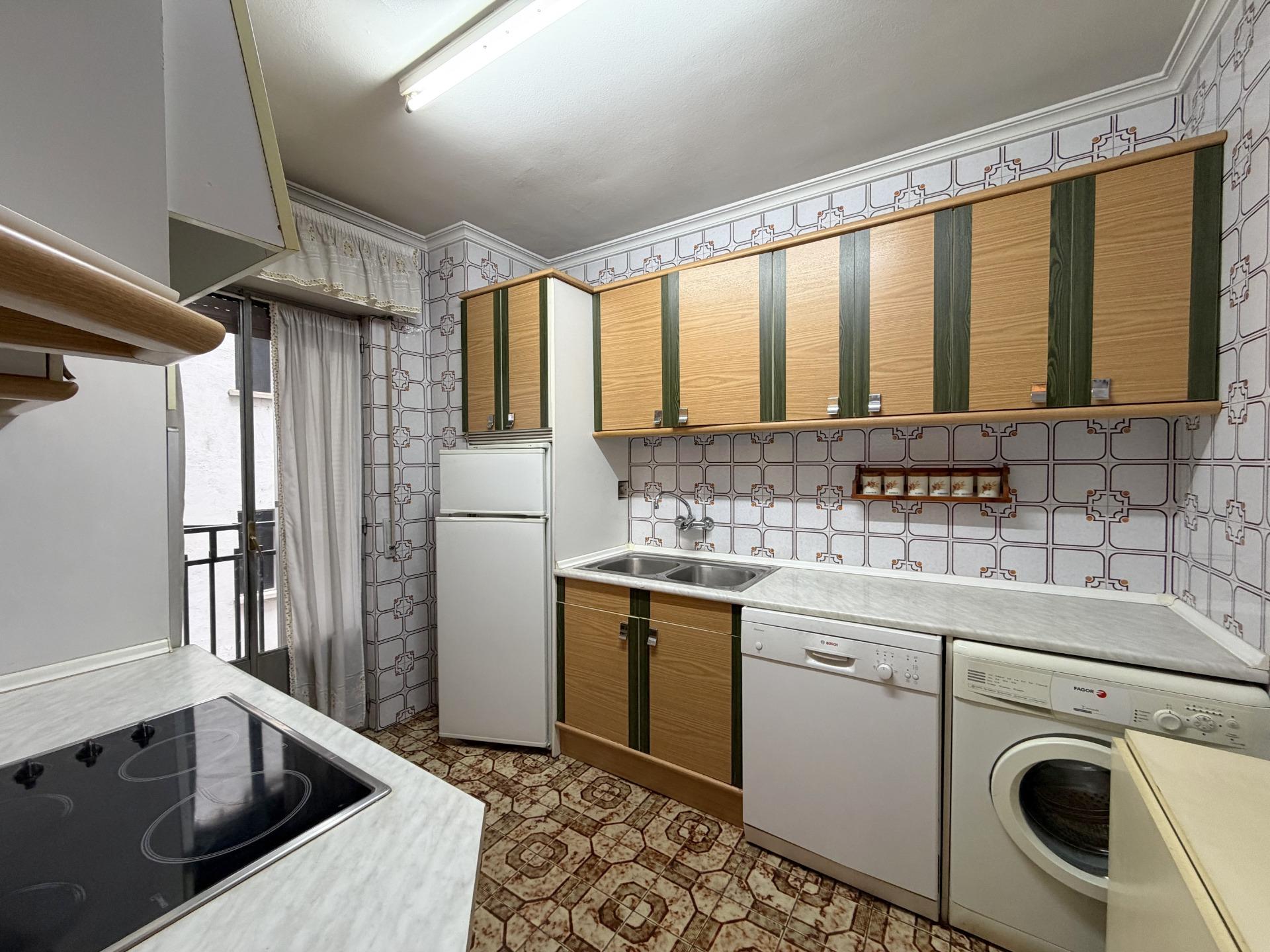 Gran oportunidad en el centro de Ávila: 4 dormitorios, terra - foto 10