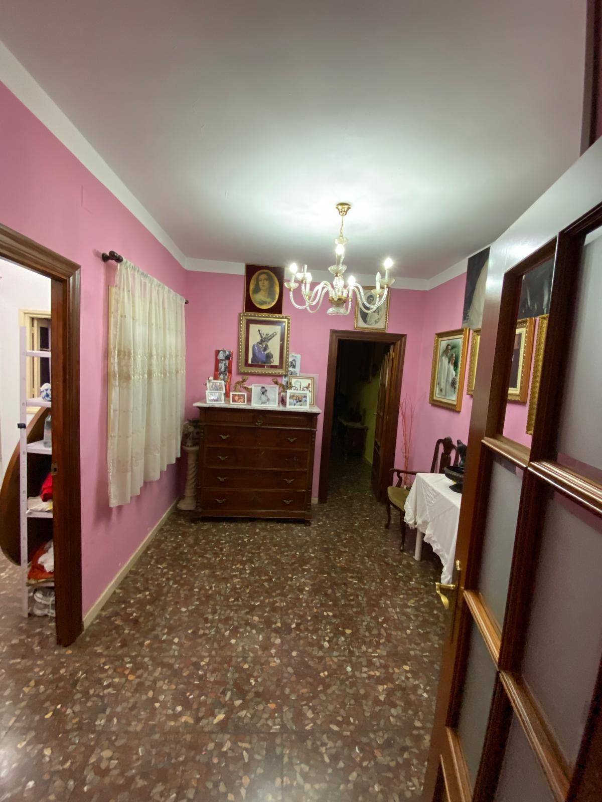 Amplia Casa de Dos Plantas con Patio y Azotea  en calle San  - foto 8