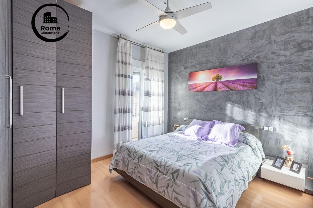 Te presento un piso muy céntrico en Ogíjares de tres habitac - foto 13