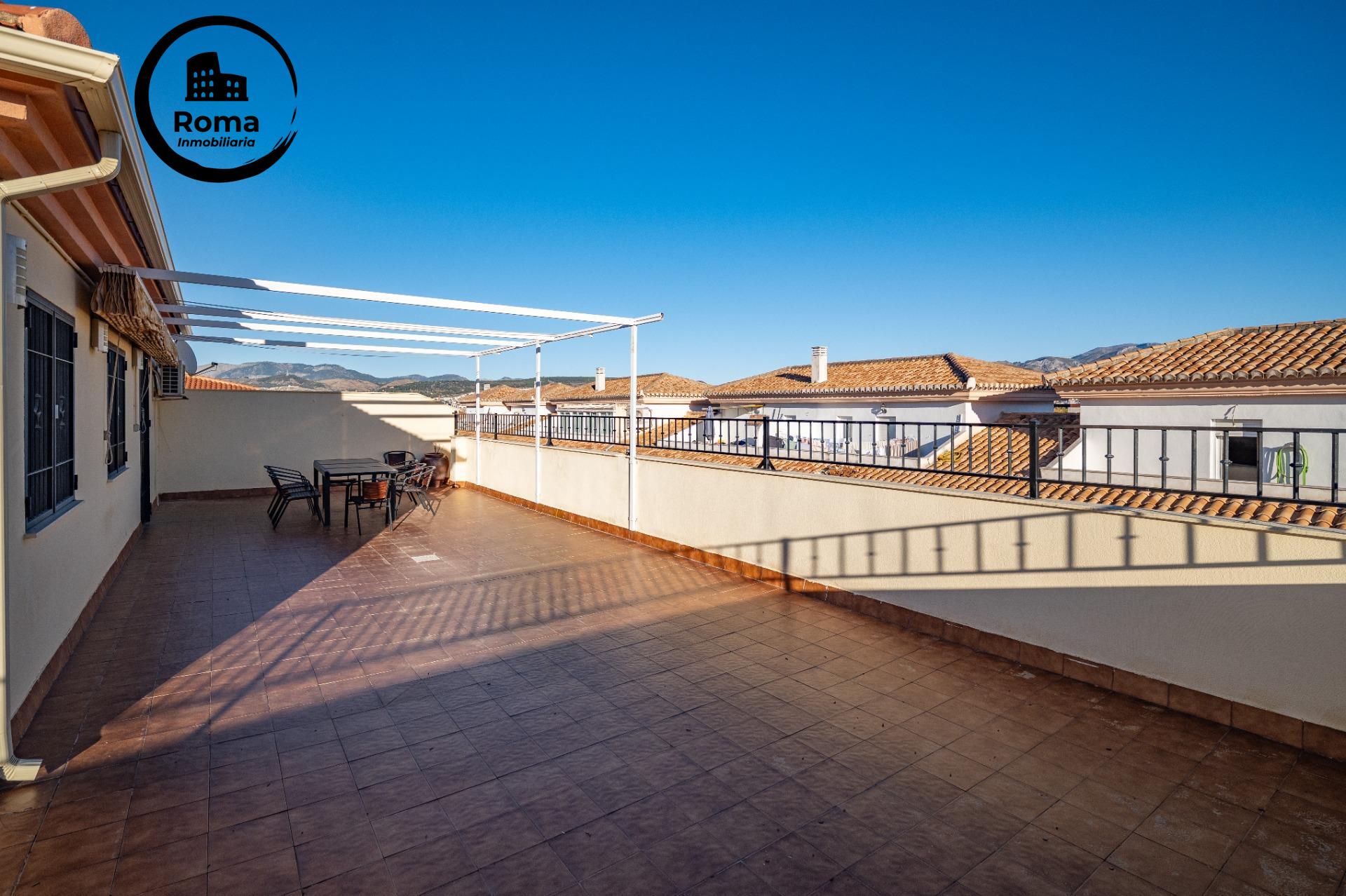 Ático en Armilla con Amplia Terraza y Vistas a Sierra Nevada - foto 8