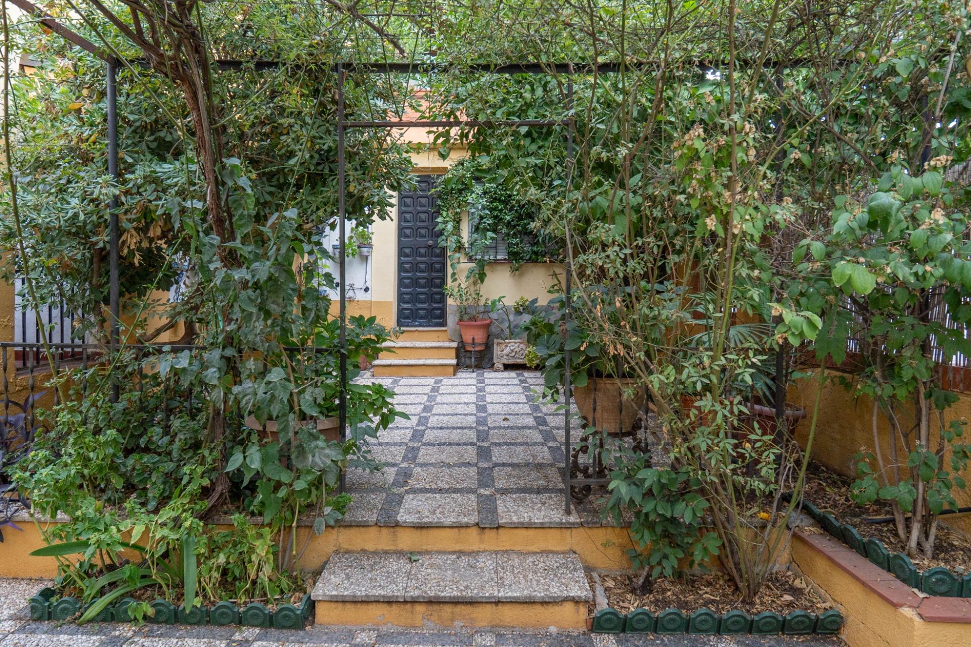 Chalet con Piscina en los Rebites a pocos metros de Granada  - foto 18