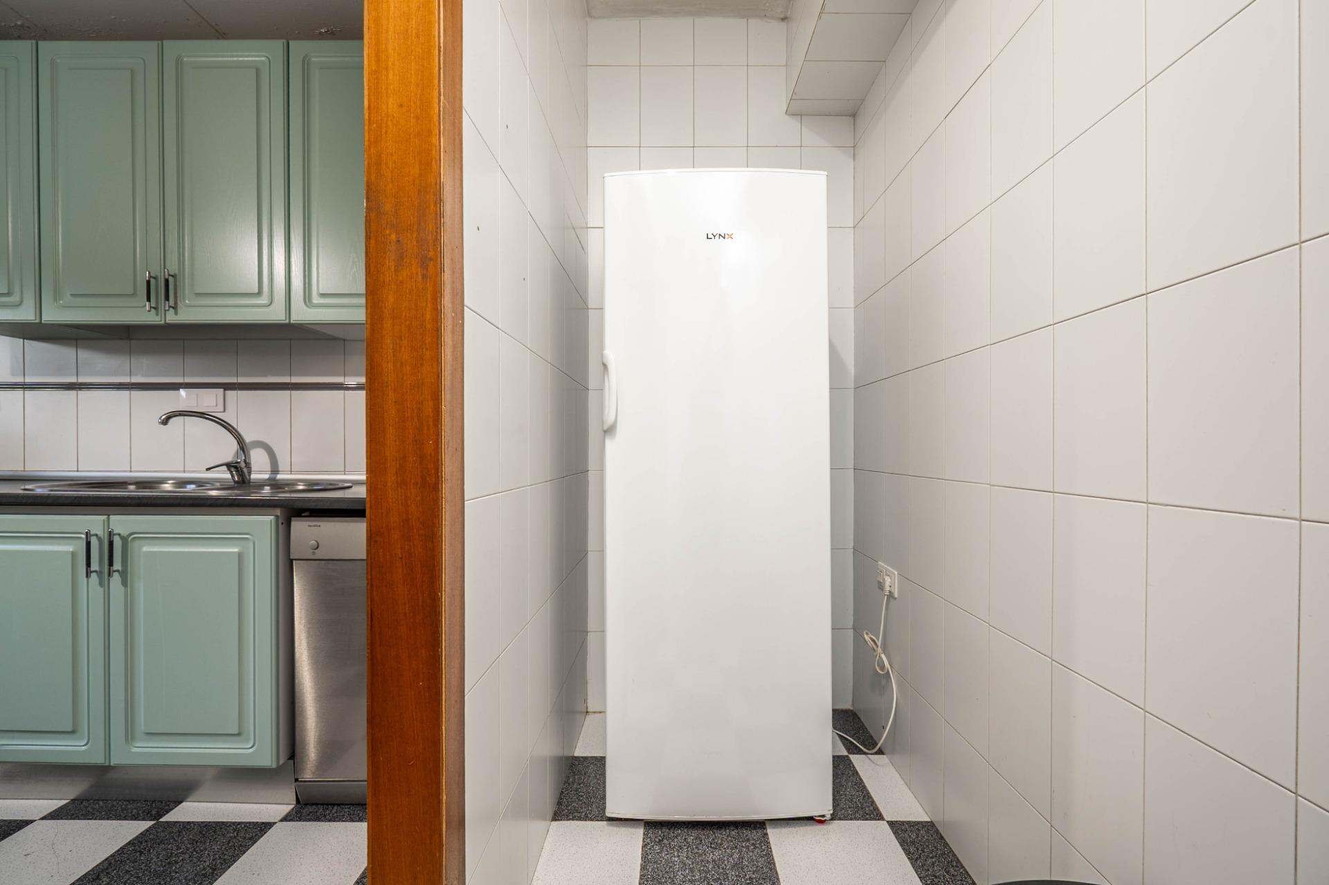 Chalet con Piscina en los Rebites a pocos metros de Granada  - foto 36