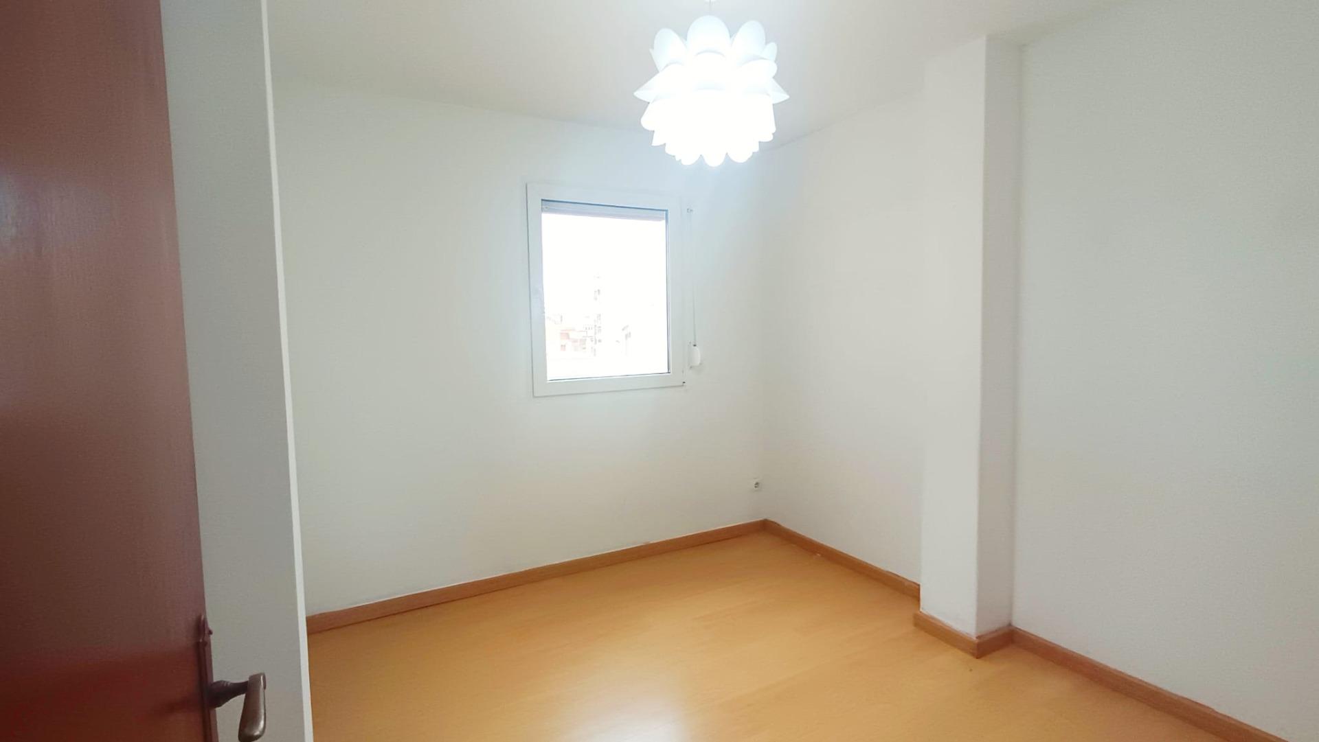 Gran piso de 3 dormitorios con vistas y mucha luz junto a la - foto 38