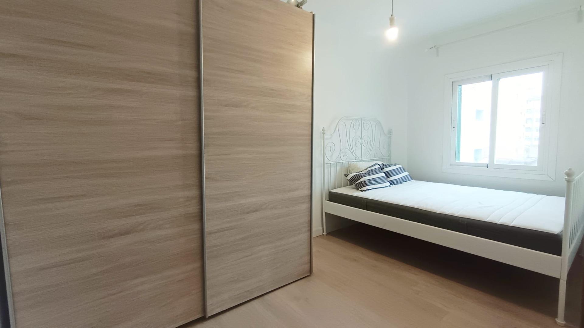 Oportunidad en Palma: piso reformado y amueblado con balcón 